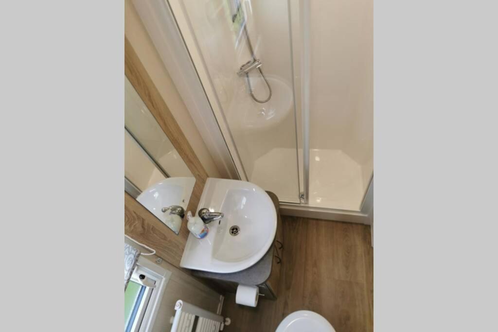 8 Sleep Chalet At Newquay Away Resorts Nb168 Bagian luar foto